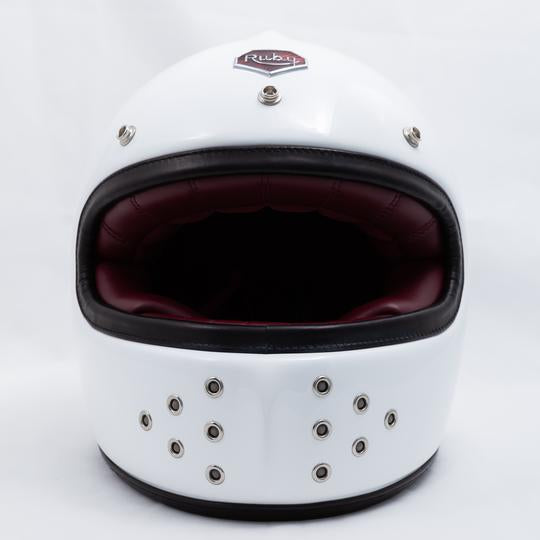 Ruby Helmet Castel Gabriel